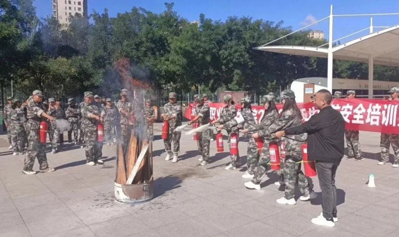 best365组织师生开展消防安全演练