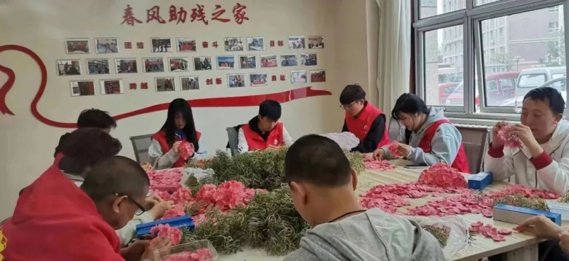 以花之名，赠尔余香 | best365学生志愿者开展助残志愿活动
