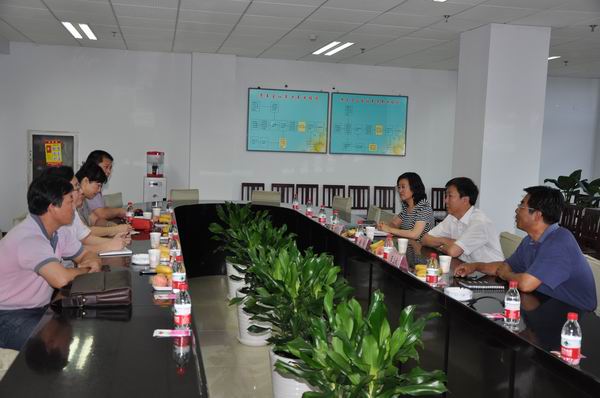 保定职业技术学院领导来best365交流校友代表联谊会筹备事宜