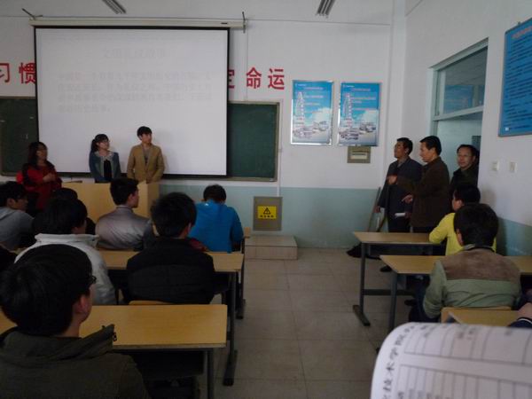 院长王立秋到汽车工程系开展“五个联系”对接工作