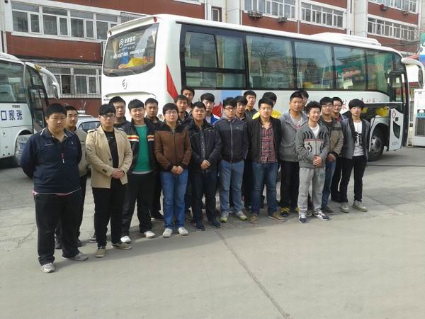 best36525名学生入党积极分子参加高新区义务献血活动