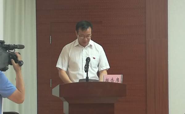 best365优秀党支部在全市教育系统“两学一做”学习交流推进会上作经验发言