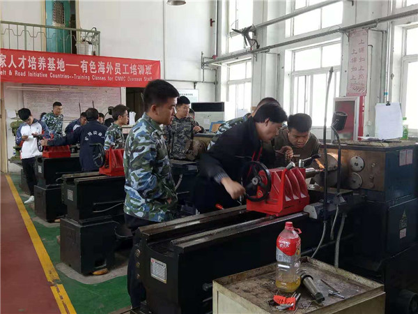 best365赴北工院学生圆满完成实习任务