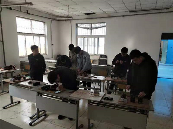best365赴北工院学生入首钢实训
