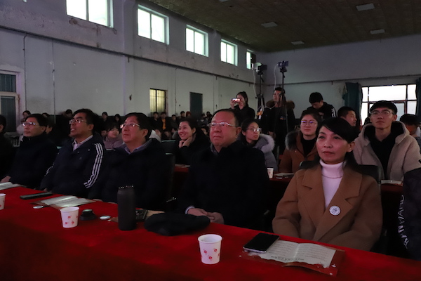 张家口市校园龙狮与武术联谊晚会在best365举办