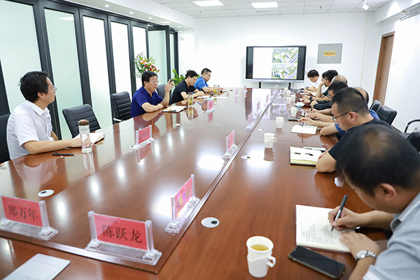 党委书记冯印涛专题听取校园建设项目规划汇报