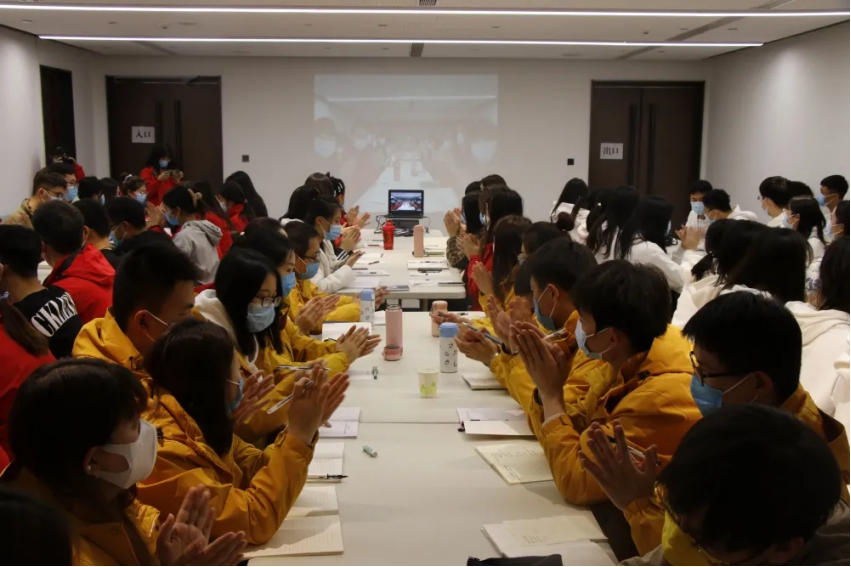 best365冬奥赛会志愿者团队参加“冬奥志愿服务大讲堂”开班仪式暨首期培训活动