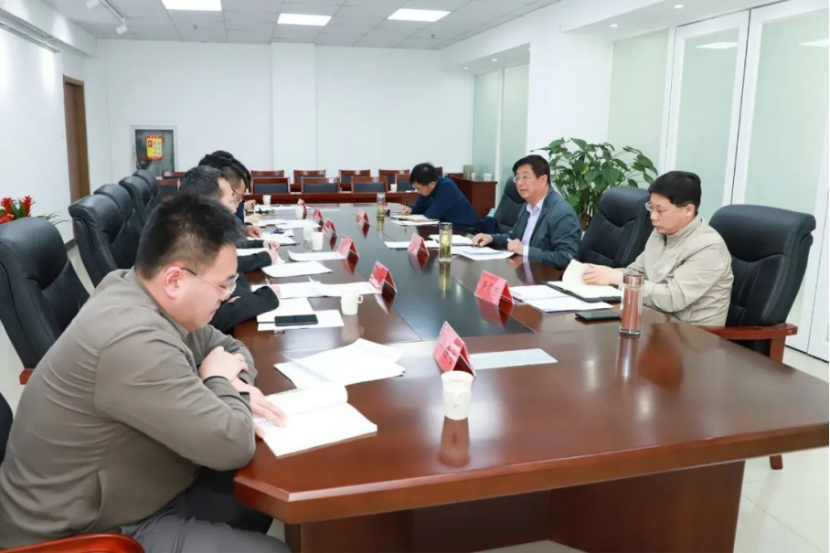 党委书记冯印涛听取学院重点项目推进工作情况汇报