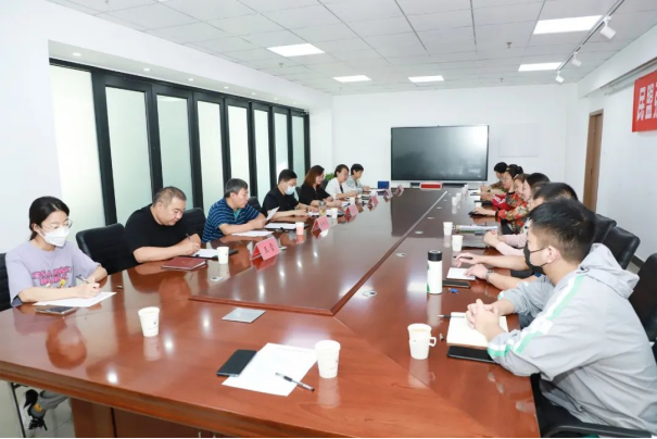 民盟best365足球官网支部召开换届会议